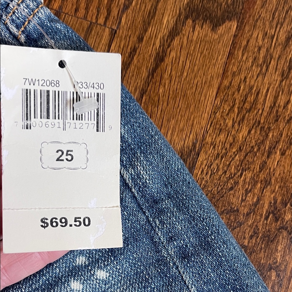 Women’s Light Blue Denim Cutoff Shorts - Picture 8 of 11